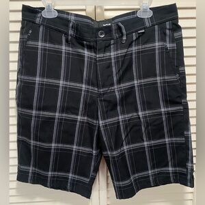 Hurley Black & Gray Plaid Chino Shorts‎ Mid Rise Logo Size 34W Zip Pockets High